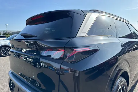  PEUGEOT E-5008 73kWh GT Auto 5dr Thumbnail #35