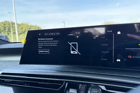  PEUGEOT E-5008 73kWh GT Auto 5dr Thumbnail #43