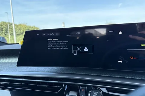  PEUGEOT E-5008 73kWh GT Auto 5dr Thumbnail #44