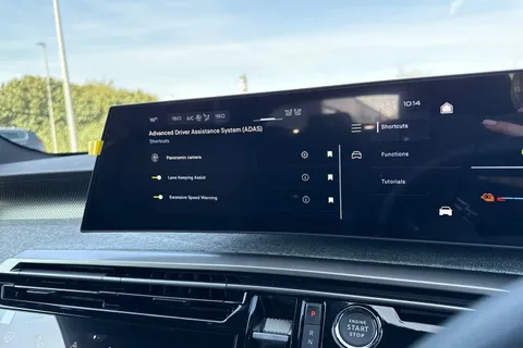  PEUGEOT E-5008 73kWh GT Auto 5dr Thumbnail #47