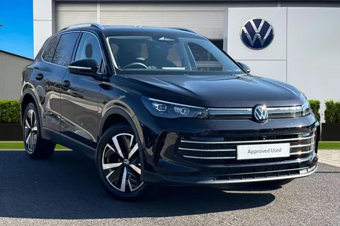 KP75MRX Volkswagen Tiguan 1.5 eTSI 150 Elegance 5dr DSG Thumbnail #2