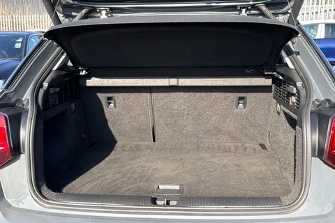 7 of 59 for Audi Q2 Technik 30 TFSI 116 PS 6-speed