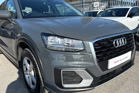 9 of 59 for Audi Q2 Technik 30 TFSI 116 PS 6-speed