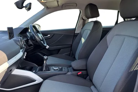 16 of 59 for Audi Q2 Technik 30 TFSI 116 PS 6-speed