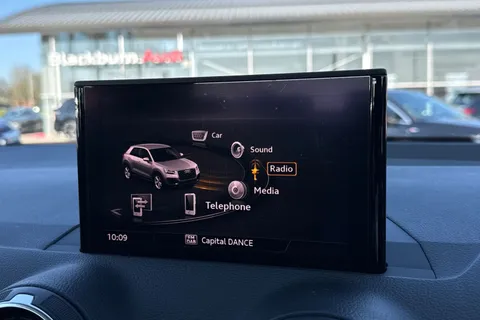 17 of 59 for Audi Q2 Technik 30 TFSI 116 PS 6-speed