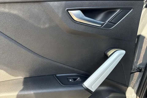 32 of 59 for Audi Q2 Technik 30 TFSI 116 PS 6-speed