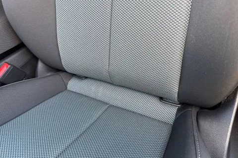 33 of 59 for Audi Q2 Technik 30 TFSI 116 PS 6-speed