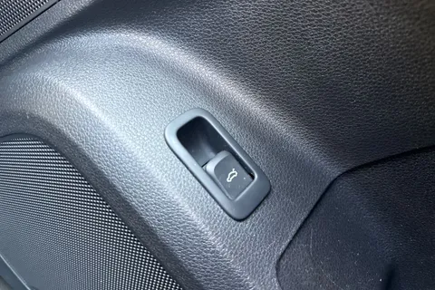 37 of 59 for Audi Q2 Technik 30 TFSI 116 PS 6-speed