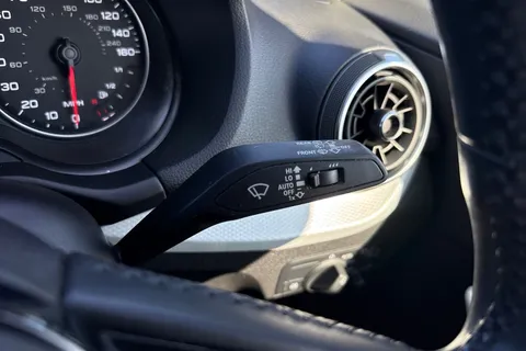 40 of 59 for Audi Q2 Technik 30 TFSI 116 PS 6-speed