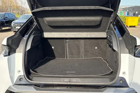 SY24WRU PEUGEOT E-3008 73kWh GT Auto 5dr Thumbnail #7