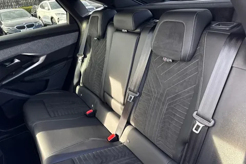 SY24WRU PEUGEOT E-3008 73kWh GT Auto 5dr Thumbnail #19