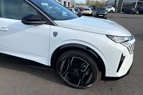 SY24WRU PEUGEOT E-3008 73kWh GT Auto 5dr Thumbnail #37