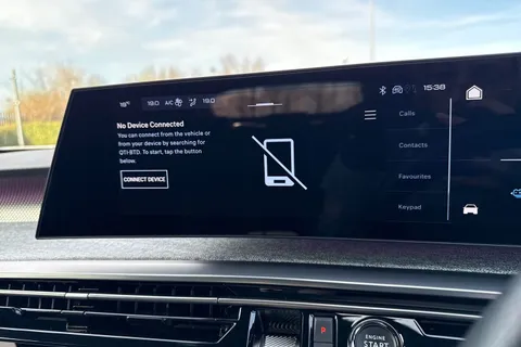 SY24WRU PEUGEOT E-3008 73kWh GT Auto 5dr Thumbnail #47