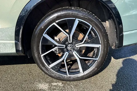 DC25WUW Volkswagen Tiguan 1.5 TSI 272 eHybrid R-Line 5dr DSG | Panoramic Sunroof | Heated Seats Thumbnail #13