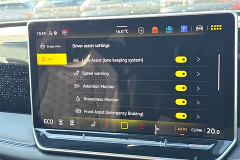 DC25WUW Volkswagen Tiguan 1.5 TSI 272 eHybrid R-Line 5dr DSG | Panoramic Sunroof | Heated Seats Thumbnail #32