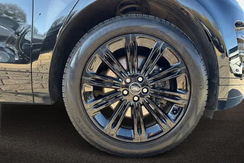 DU75YPG Land Rover Range Rover Evoque 2.0 D200 Dynamic SE 5dr Thumbnail #10