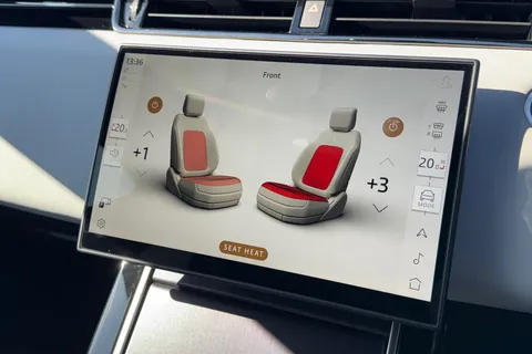 DU75YPG Land Rover Range Rover Evoque 2.0 D200 Dynamic SE 5dr Thumbnail #24