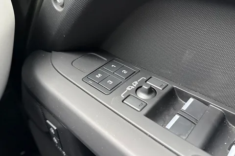 KO74NDN Land Rover Defender 110 3.0 D350 X-Dynamic HSE 5dr Thumbnail #27
