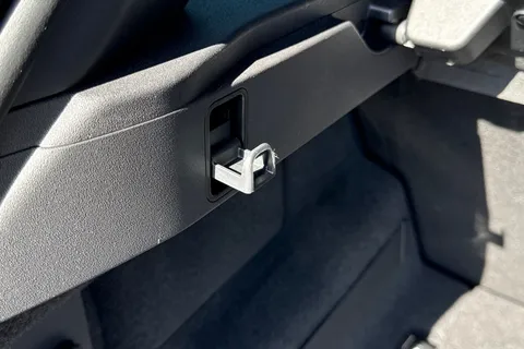 DU75YPG Land Rover Range Rover Evoque 2.0 D200 Dynamic SE 5dr Thumbnail #29