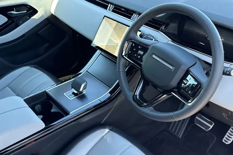 DU75YPG Land Rover Range Rover Evoque 2.0 D200 Dynamic SE 5dr Thumbnail #33