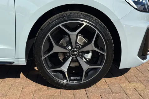  Audi A1 1.0 TFSI 25 Black Edition Sportback S Tronic Euro 6 (s/s) 5dr Thumbnail #11