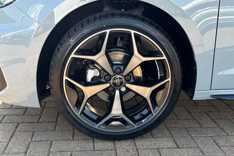  Audi A1 1.0 TFSI 25 Black Edition Sportback S Tronic Euro 6 (s/s) 5dr Thumbnail #12