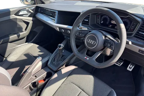  Audi A1 1.0 TFSI 25 Black Edition Sportback S Tronic Euro 6 (s/s) 5dr Thumbnail #14