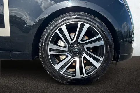 KP24CGF Land Rover Range Rover 3.0 D300 HSE 5dr Thumbnail #10