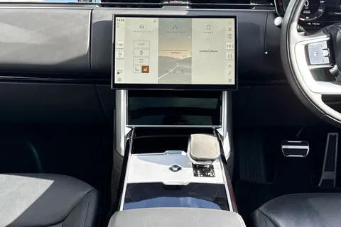 KP24CGF Land Rover Range Rover 3.0 D300 HSE 5dr Thumbnail #16