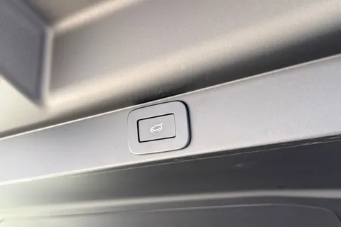 KP24CGF Land Rover Range Rover 3.0 D300 HSE 5dr Thumbnail #40