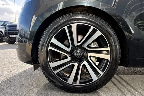 KP24CGF Land Rover Range Rover 3.0 D300 HSE 5dr Thumbnail #42