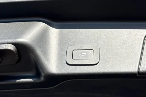 KN74VGX Land Rover Range Rover Evoque 2.0 D200 Autobiography 5dr Thumbnail #32