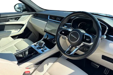 WN22VLE Jaguar F-Pace 2.0 P250i R-Dynamic Black Auto AWD Euro 6 (s/s) 5dr Thumbnail #9
