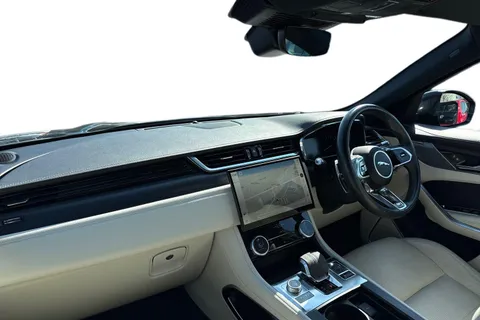 WN22VLE Jaguar F-Pace 2.0 P250i R-Dynamic Black Auto AWD Euro 6 (s/s) 5dr Thumbnail #10
