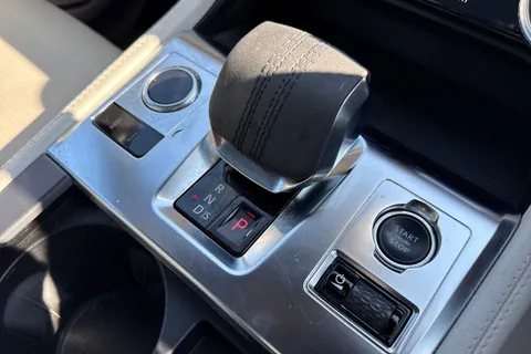 WN22VLE Jaguar F-Pace 2.0 P250i R-Dynamic Black Auto AWD Euro 6 (s/s) 5dr Thumbnail #21