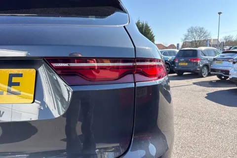 WN22VLE Jaguar F-Pace 2.0 P250i R-Dynamic Black Auto AWD Euro 6 (s/s) 5dr Thumbnail #27