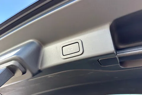 WN22VLE Jaguar F-Pace 2.0 P250i R-Dynamic Black Auto AWD Euro 6 (s/s) 5dr Thumbnail #29