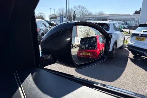 WN22VLE Jaguar F-Pace 2.0 P250i R-Dynamic Black Auto AWD Euro 6 (s/s) 5dr Thumbnail #42