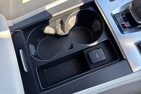 WN22VLE Jaguar F-Pace 2.0 P250i R-Dynamic Black Auto AWD Euro 6 (s/s) 5dr Thumbnail #43