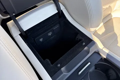 WN22VLE Jaguar F-Pace 2.0 P250i R-Dynamic Black Auto AWD Euro 6 (s/s) 5dr Thumbnail #44