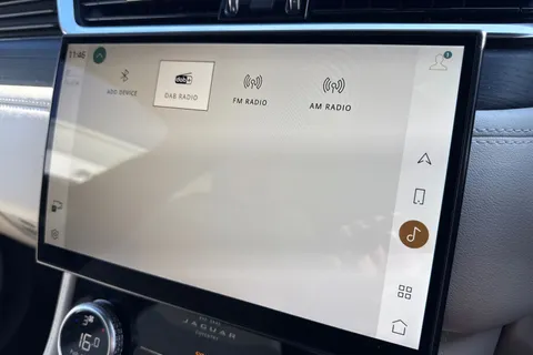 WN22VLE Jaguar F-Pace 2.0 P250i R-Dynamic Black Auto AWD Euro 6 (s/s) 5dr Thumbnail #52