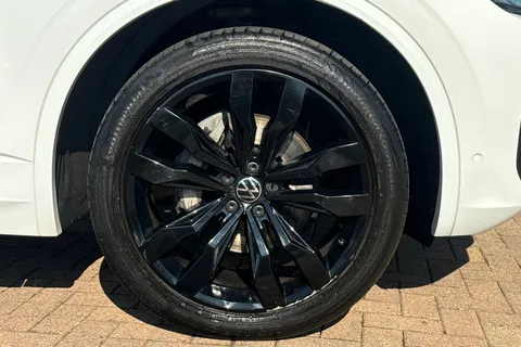 WN21GZB Volkswagen Touareg 3.0 TDI V6 Black Edition Tiptronic 4Motion Euro 6 (s/s) 5dr Thumbnail #9