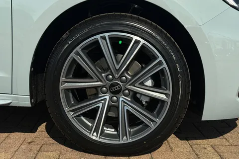  Audi A1 1.0 TFSI 30 S line Sportback S Tronic Euro 6 (s/s) 5dr Thumbnail #11