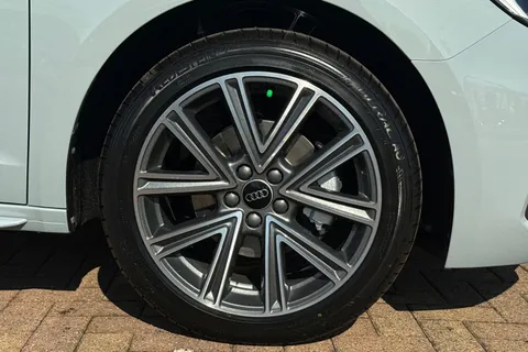  Audi A1 1.0 TFSI 30 S line Sportback S Tronic Euro 6 (s/s) 5dr Thumbnail #13