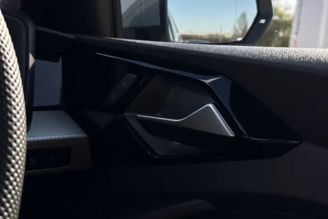  Audi A1 1.0 TFSI 30 S line Sportback S Tronic Euro 6 (s/s) 5dr Thumbnail #21