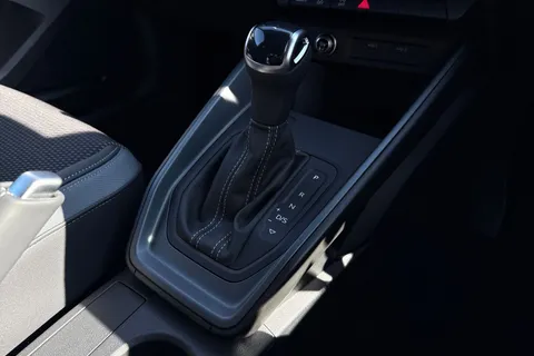  Audi A1 1.0 TFSI 30 S line Sportback S Tronic Euro 6 (s/s) 5dr Thumbnail #23