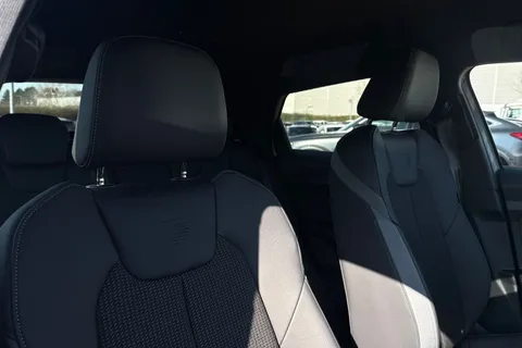  Audi A1 1.0 TFSI 30 S line Sportback S Tronic Euro 6 (s/s) 5dr Thumbnail #24