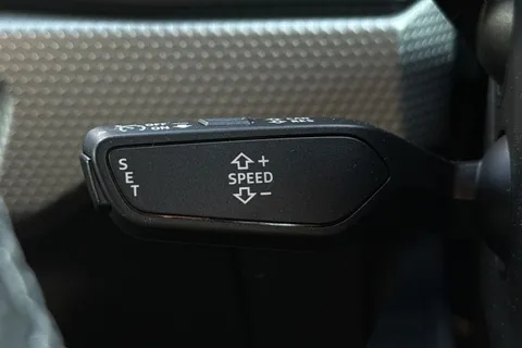  Audi A1 1.0 TFSI 30 S line Sportback S Tronic Euro 6 (s/s) 5dr Thumbnail #35