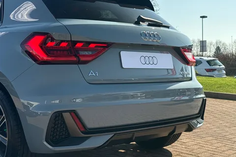  Audi A1 1.0 TFSI 30 S line Sportback S Tronic Euro 6 (s/s) 5dr Thumbnail #48
