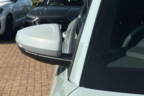  Audi A1 1.0 TFSI 30 S line Sportback S Tronic Euro 6 (s/s) 5dr Thumbnail #50